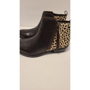 Journey Signature Collection Leather Ankle Bootie‎ Size 6